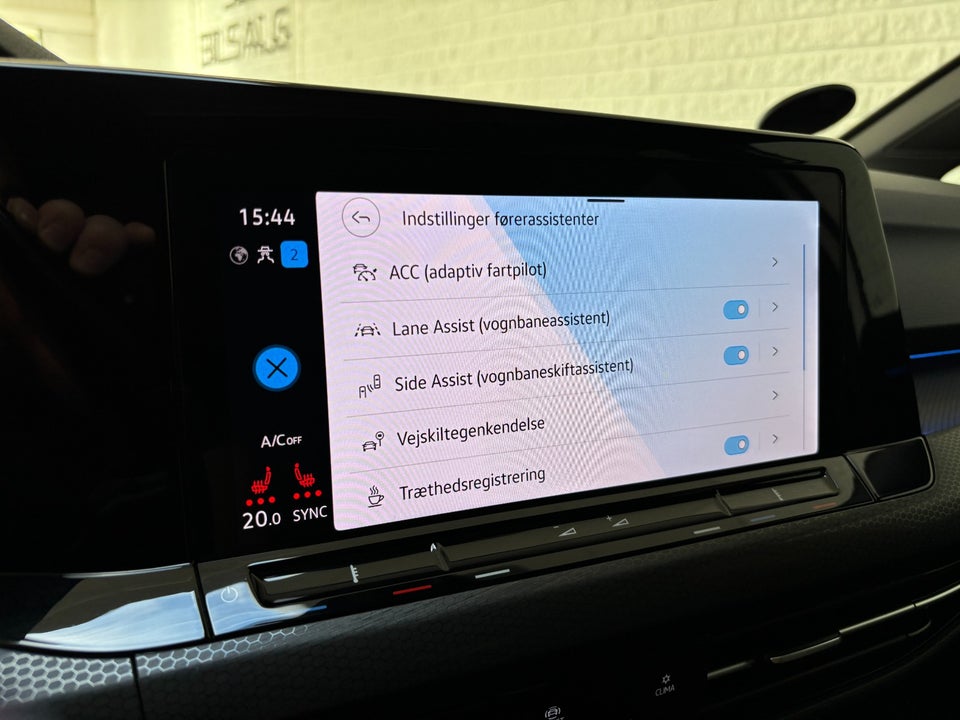 VW Golf VIII 1,4 GTE DSG 5d