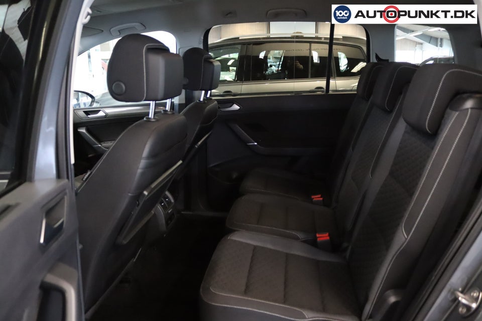 VW Touran 1,6 TDi 115 Comfortline Connect DSG 7prs 5d