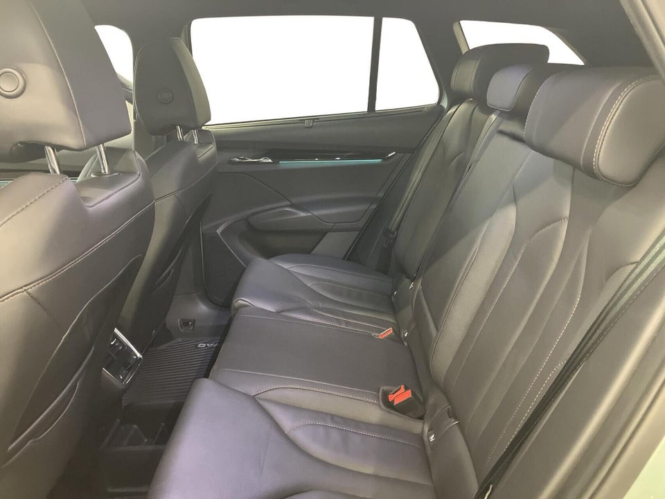 Skoda Enyaq 80x iV Founders Edition 5d