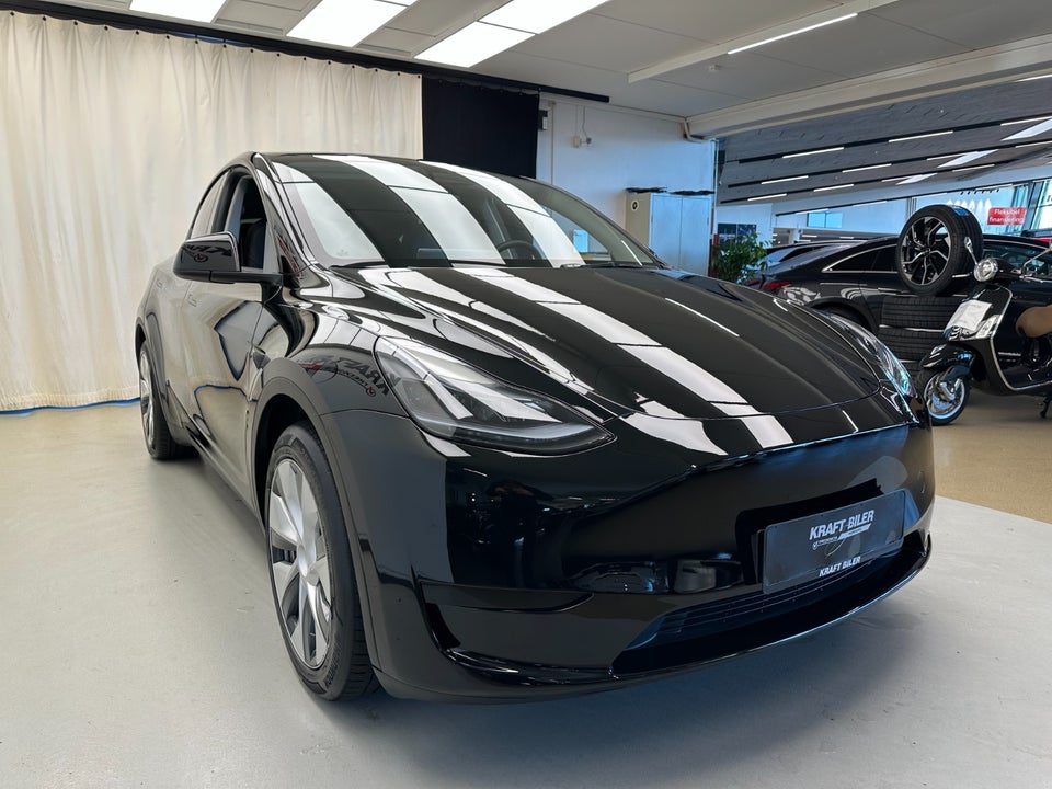 Tesla Model Y RWD 5d