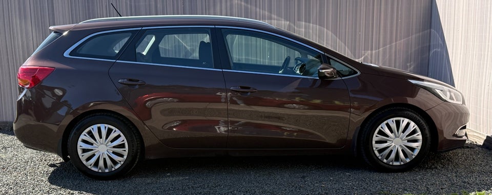 Kia Ceed 1,6 GDi Premium SW DCT 5d