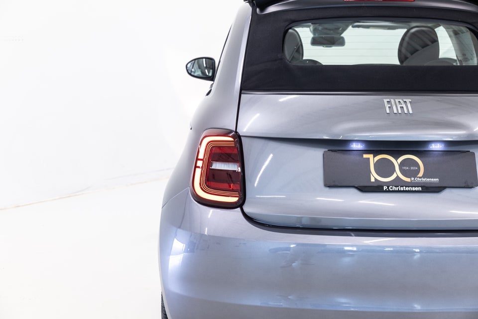 Fiat 500e 42 Icon Cabrio 2d