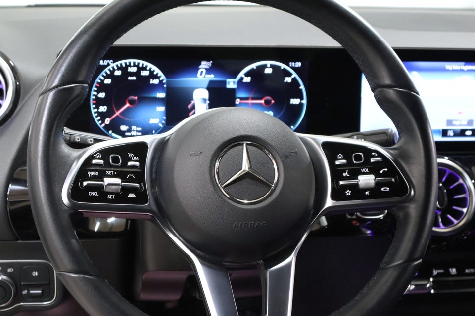 Mercedes EQA300 Progressive 4Matic 5d