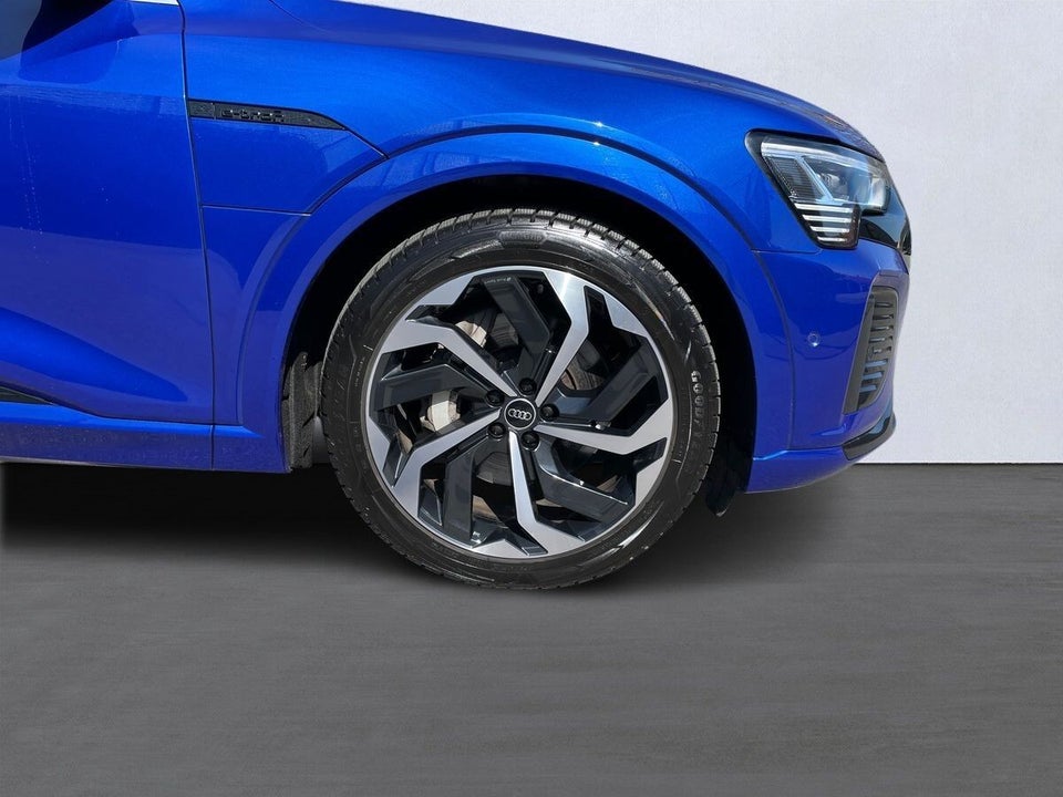Audi Q8 e-tron 55 S-line quattro 5d