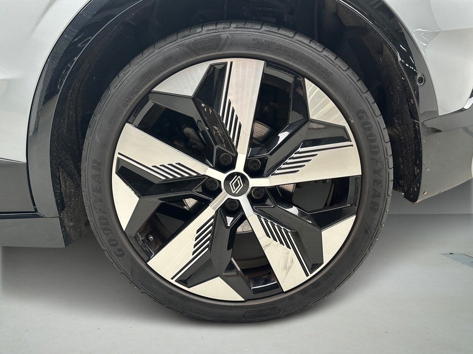 Renault Megane E-Tech 60 Iconic 5d