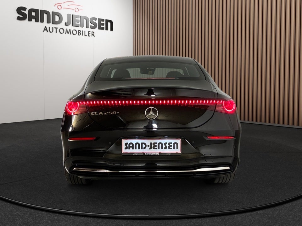 Mercedes CLA250+ EQ Progressive 4d