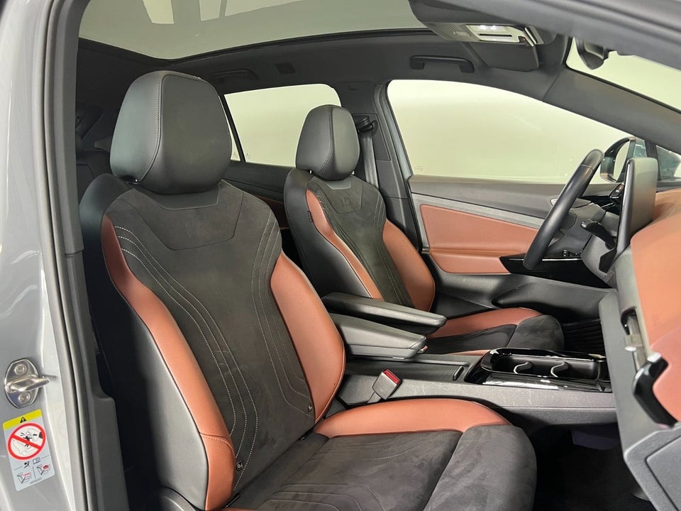 VW ID.4 77 Pro Performance Tech 5d