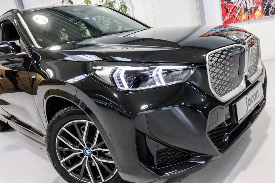 BMW iX1 eDrive20 Fully Charged M-Sport 5d