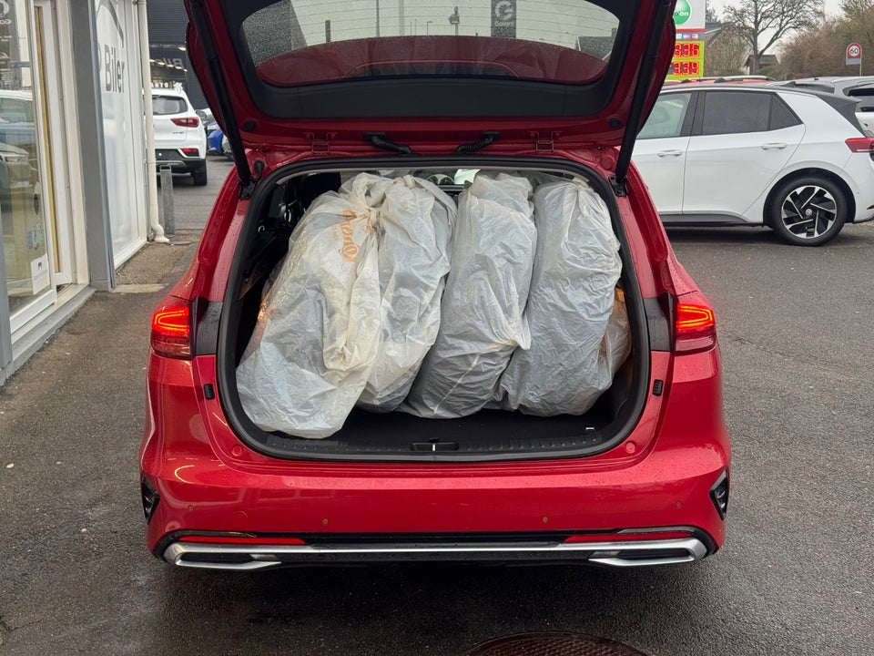 Kia Ceed 1,6 PHEV Upgrade Premium SW DCT 5d