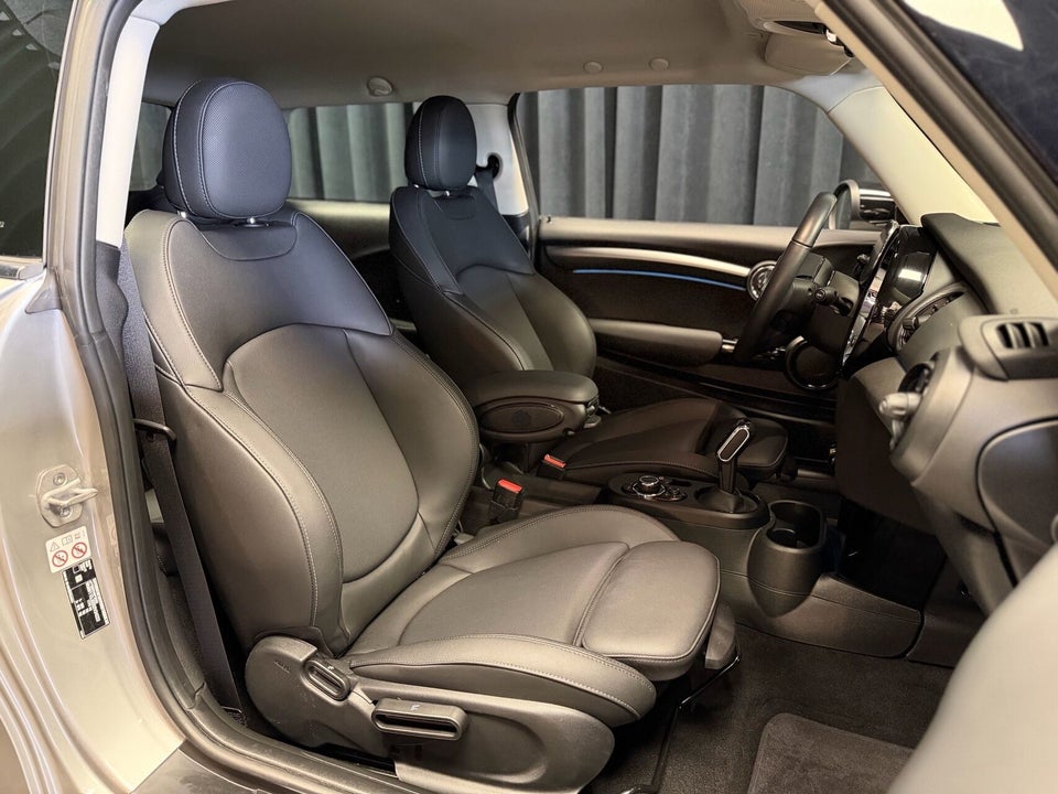 MINI Cooper SE Classic Trim 3d