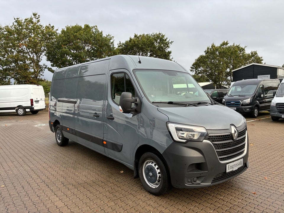 Renault Master IV T35 2,3 dCi 180 L3H2 Kassevogn