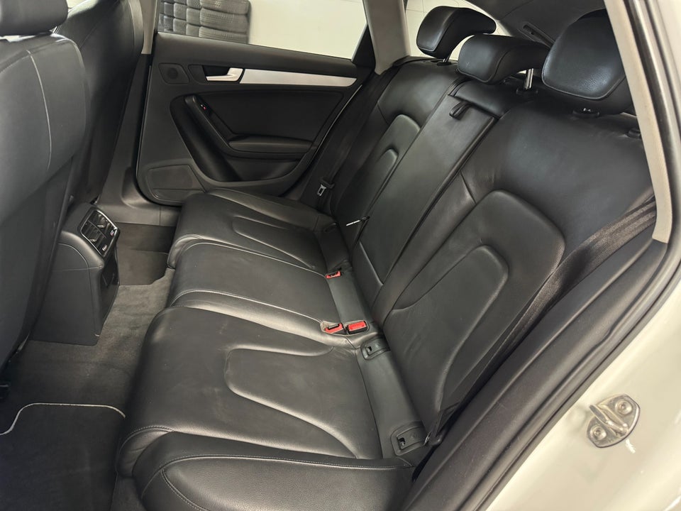 Audi A4 1,8 TFSi 120 S-line Avant 5d