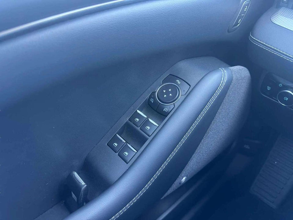 Ford Mustang Mach-E 70 Standard Range 5d
