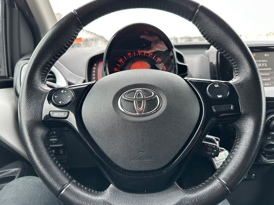 Toyota Aygo 1,0 VVT-i x-cellence 5d