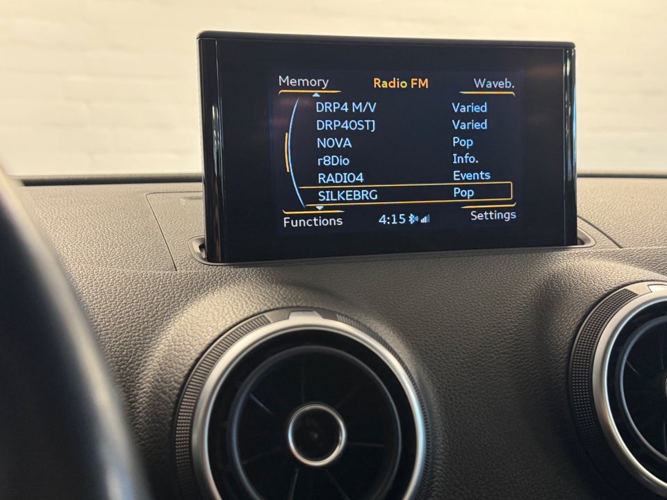 Audi A3 1,2 TFSi 110 Ambiente Sportback 5d