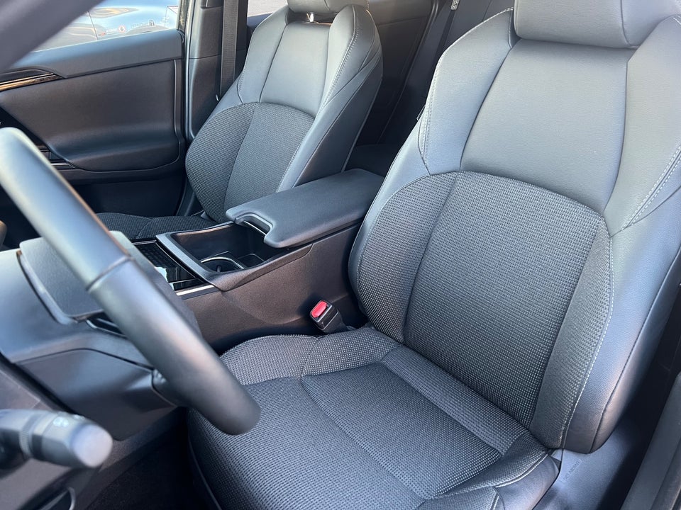 Toyota bZ4X Active 5d