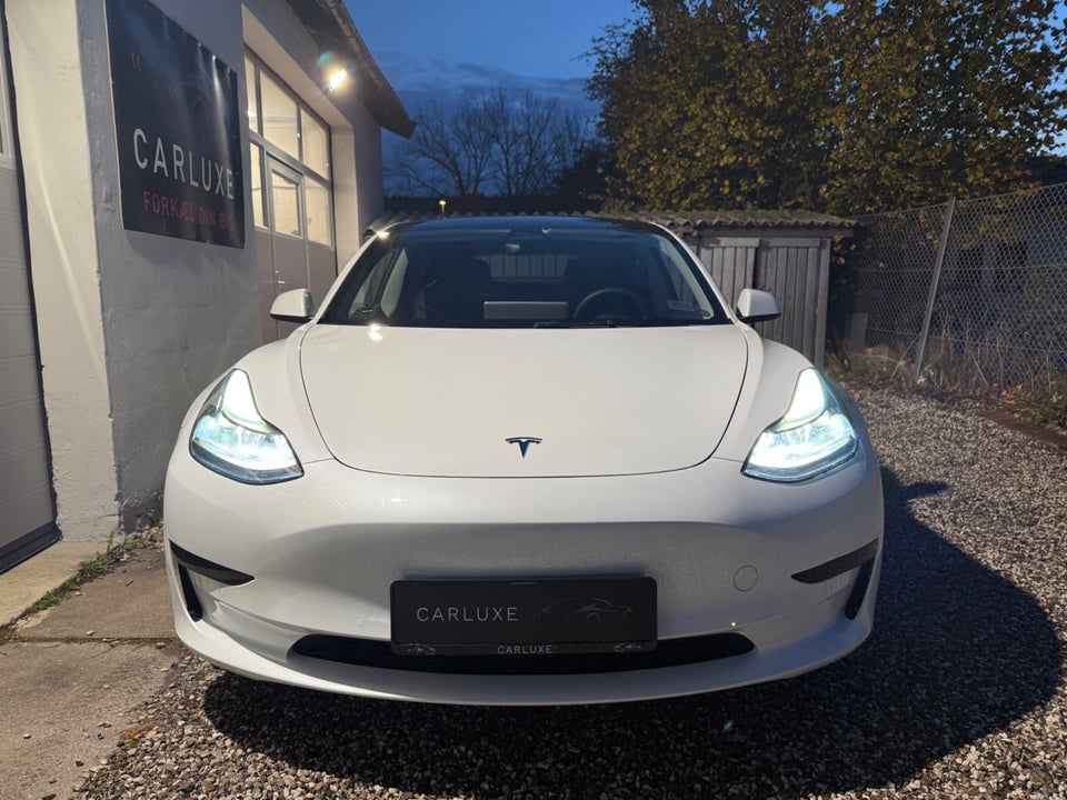 Tesla Model 3 Standard Range+ RWD 4d
