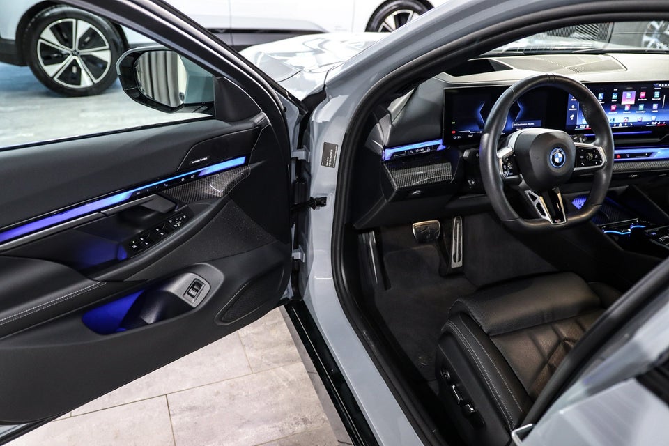 BMW i5 eDrive40 Touring Fully Charged 5d