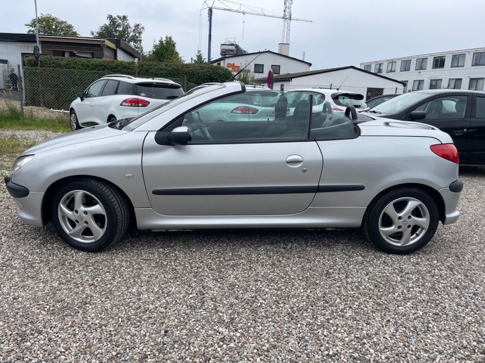 Peugeot 206 1,6 16V CC 2d