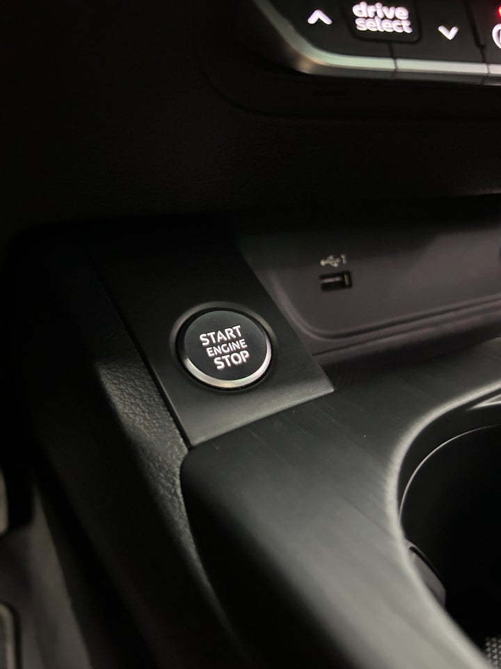 Audi A4 40 TDi Avant S-tr. 5d