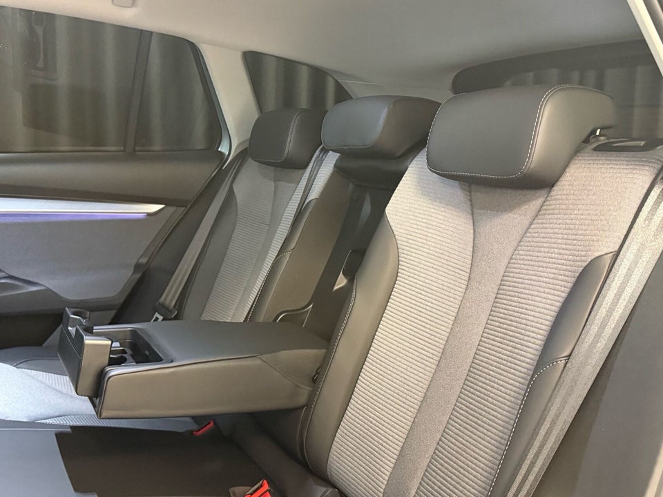 Skoda Enyaq 85 iV Selection 5d