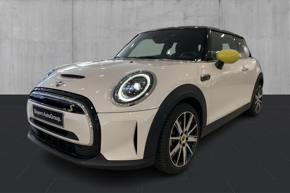 MINI Cooper SE Essential 3d