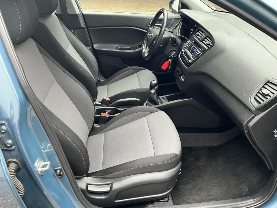 Hyundai i20 1,25 Trend 5d