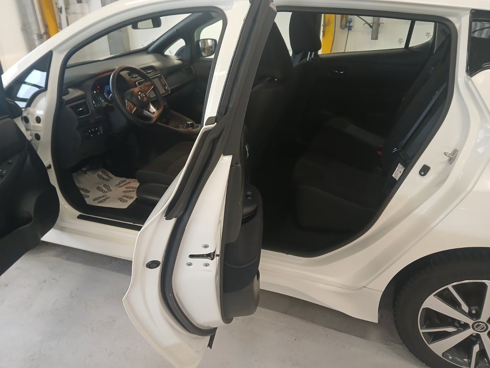 Nissan Leaf 39 Acenta 5d