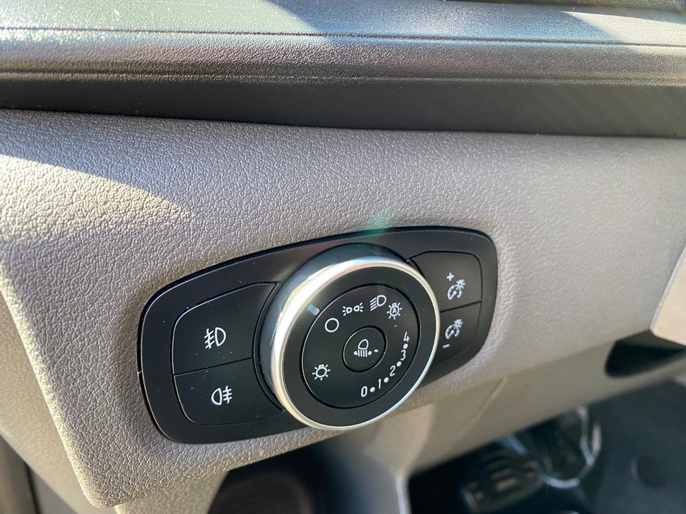 Ford Transit Custom 300 L2 2,0 TDCi 130 Trend aut.