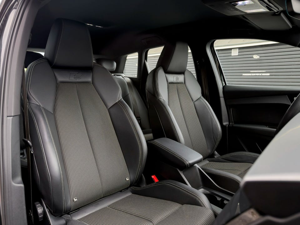 Audi Q4 e-tron 45 Attitude S-line quattro 5d