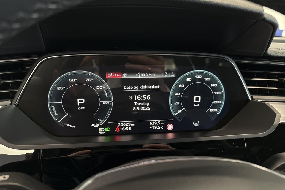 Audi Q8 e-tron 55 S-line quattro 5d