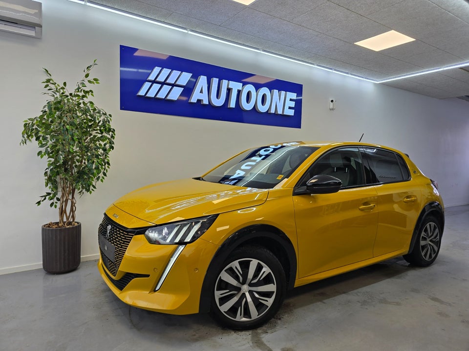 Peugeot e-208 50 GT 5d