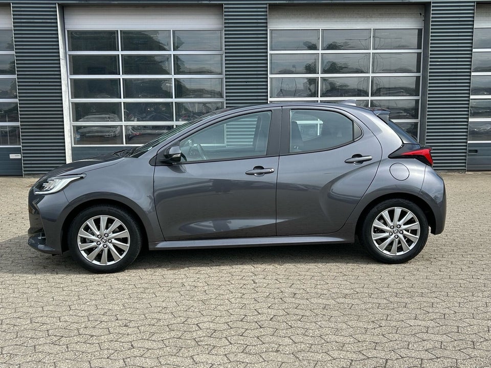 Toyota Yaris 1,5 Hybrid Active Tech e-CVT 5d