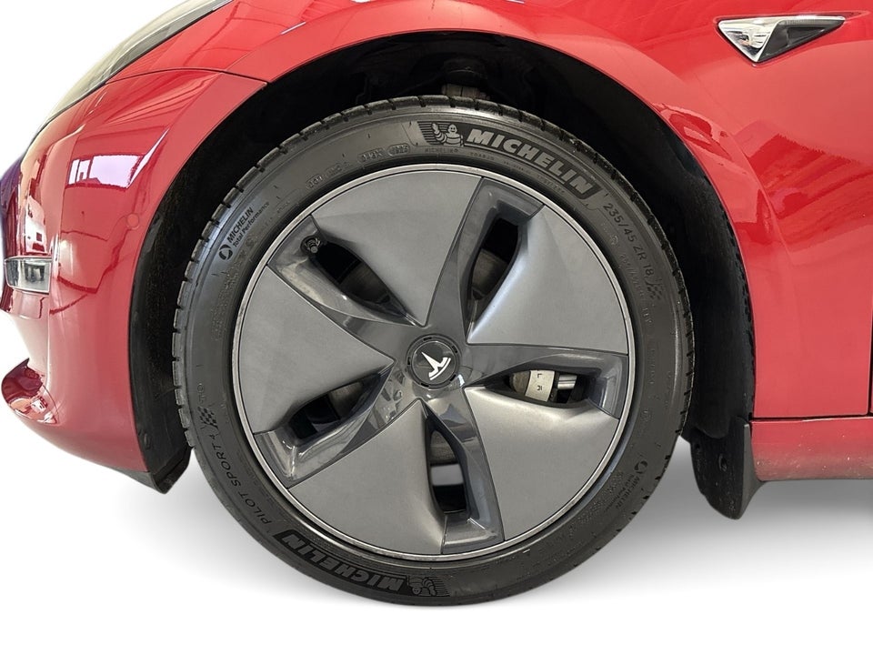 Tesla Model 3 Long Range AWD 4d