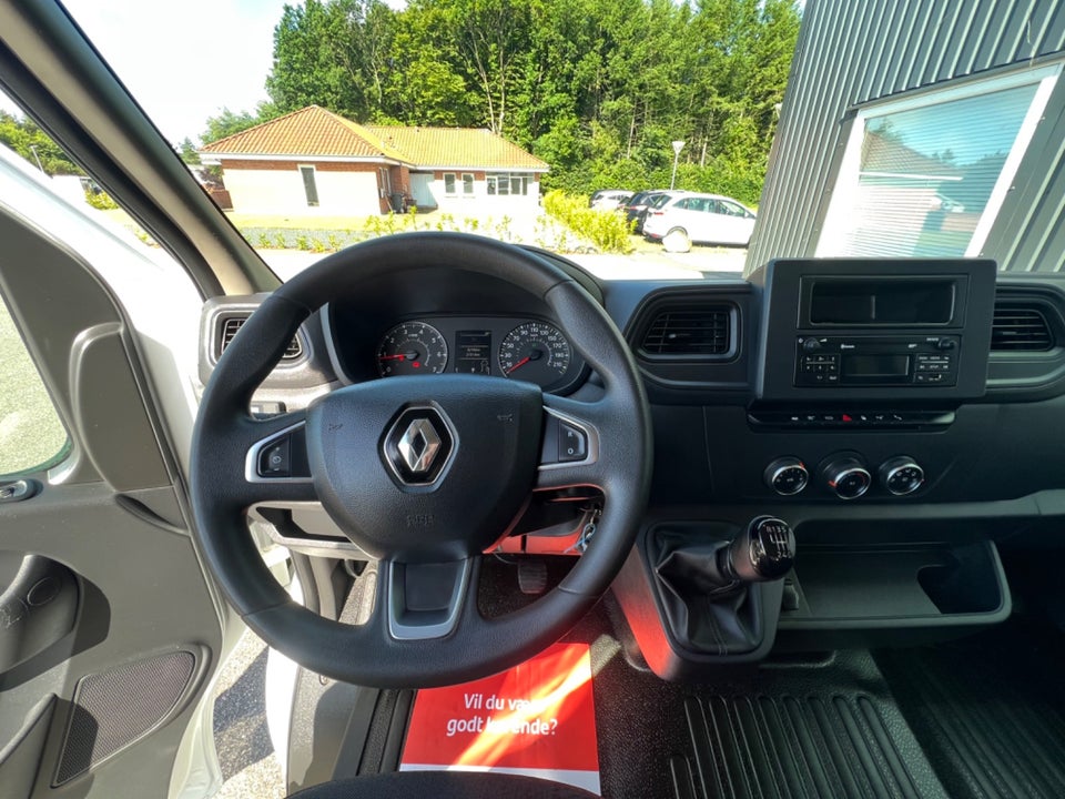 Renault Master IV T33 2,3 dCi 150 L2H2 Kassevogn