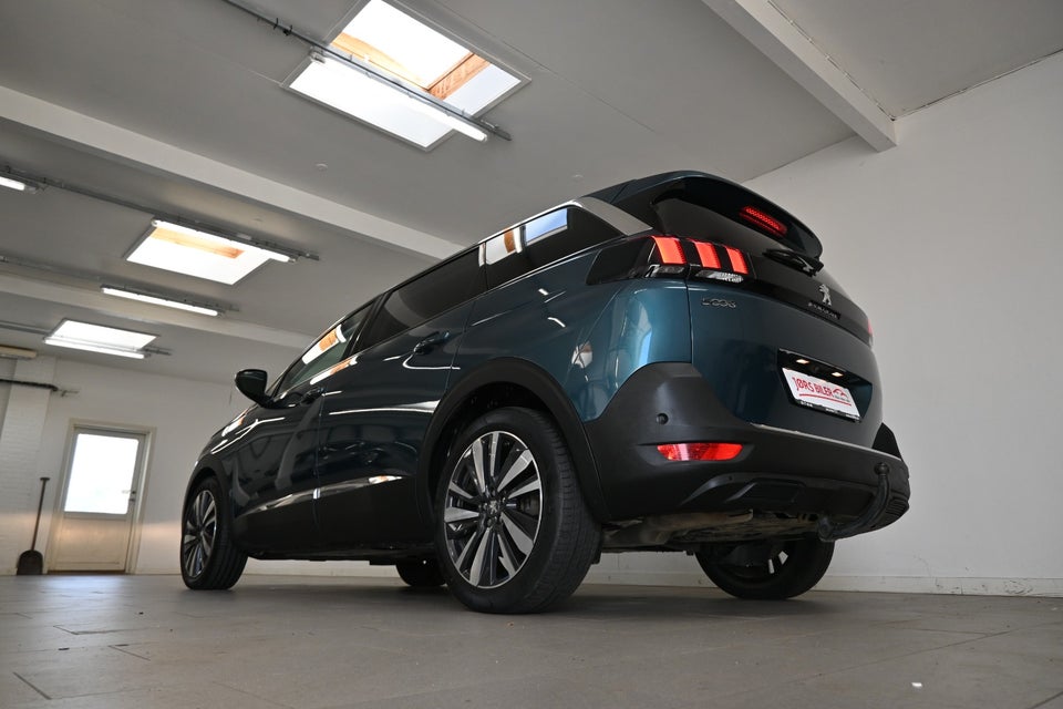 Peugeot 5008 1,2 PureTech 130 Allure 7prs 5d