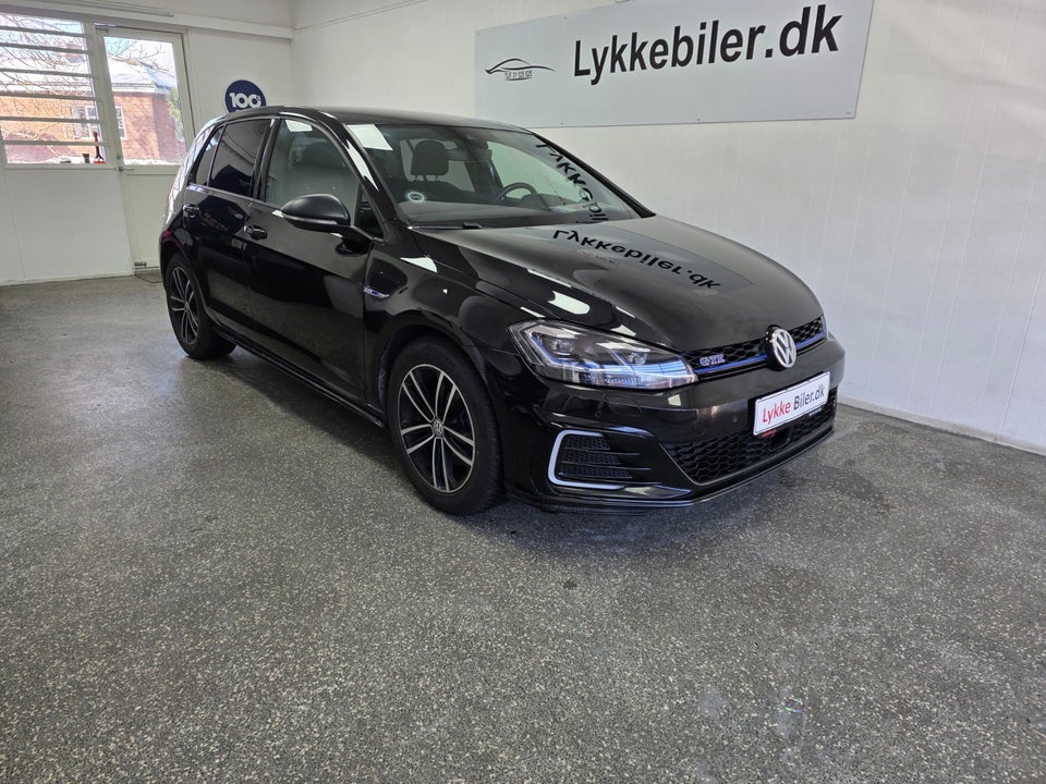 VW Golf VII 1,4 GTE DSG 5d