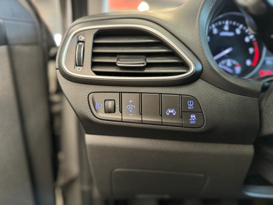 Hyundai i30 1,0 T-GDi Trend stc. 5d