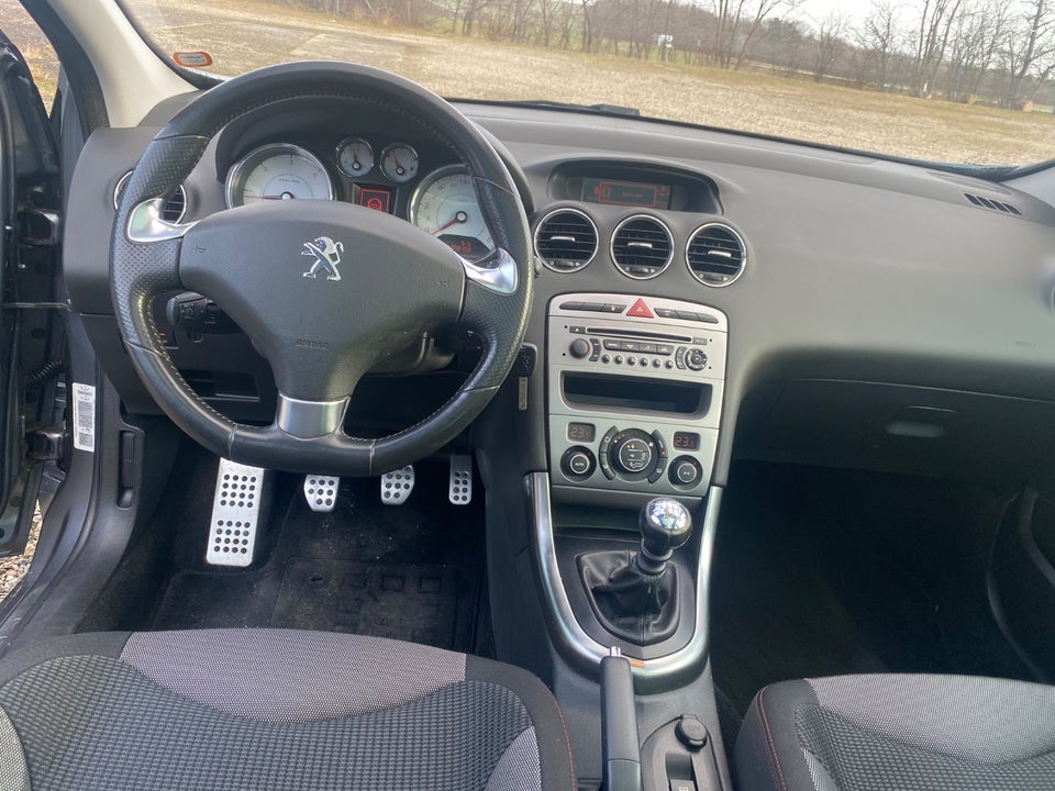 Peugeot 308 1,6 e-HDi 112 Sportium SW 5d