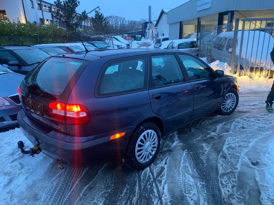 Volvo V40 1,8 Business 5d