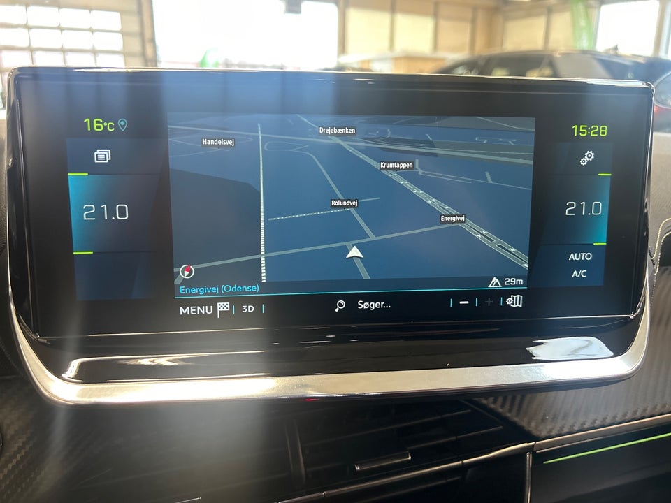 Peugeot e-208 50 GT 5d