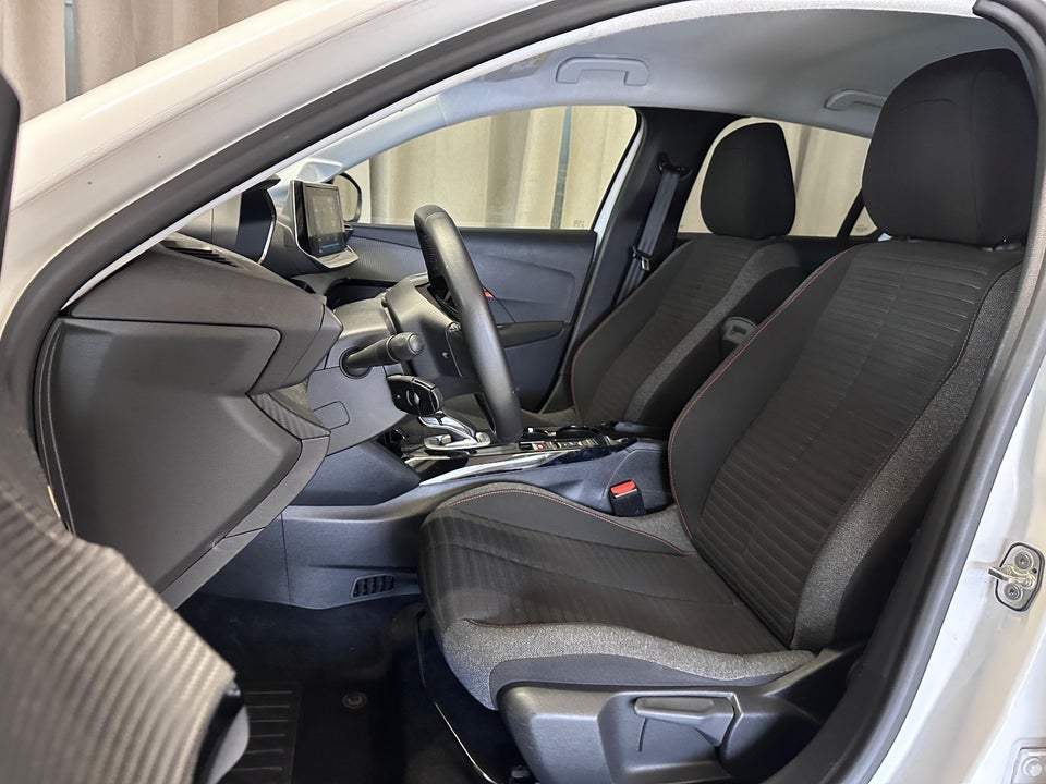 Peugeot e-208 50 Active Pack 5d