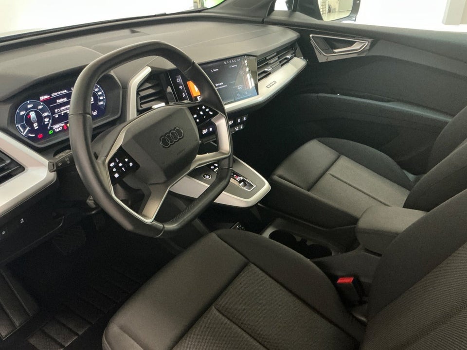 Audi Q4 e-tron 45 S-line 5d
