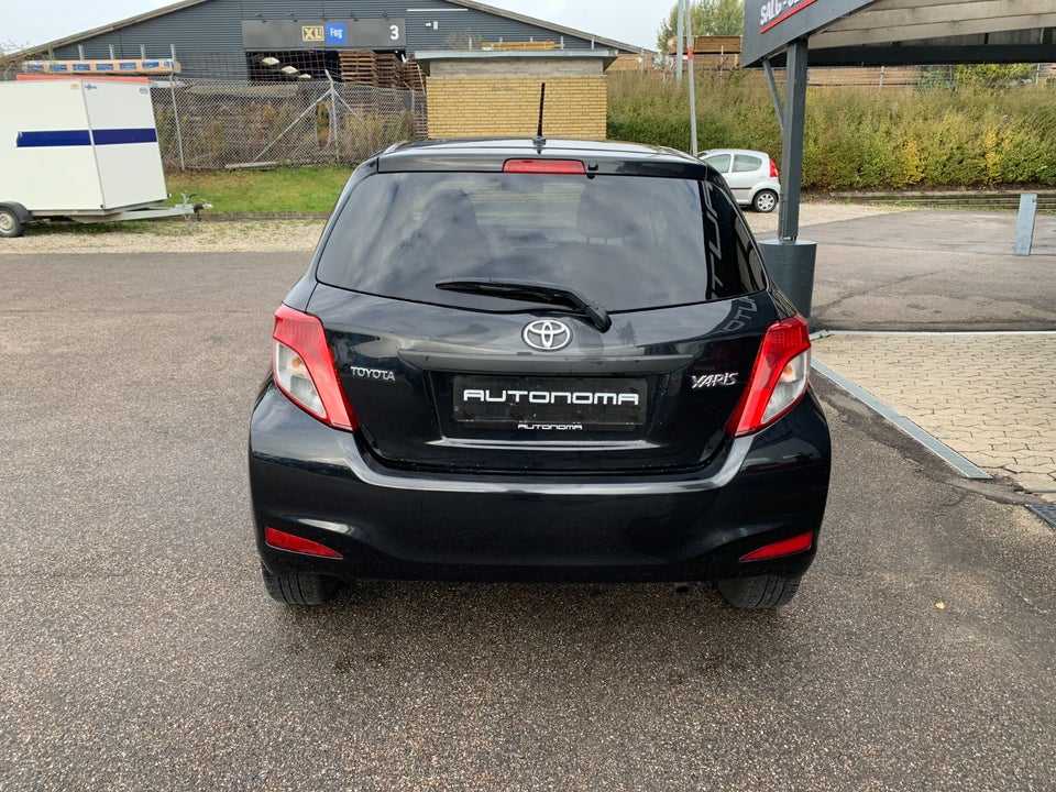 Toyota Yaris 1,0 VVT-i T1 5d