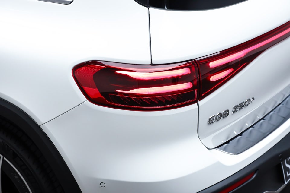 Mercedes EQB250+ AMG Advance 5d