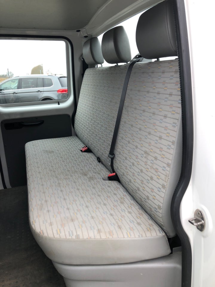 VW Transporter 2,0 TDi 114 Db.Kab m/lad 4d