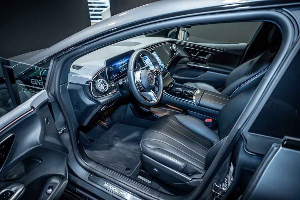 Mercedes EQE300 AMG Line 4d