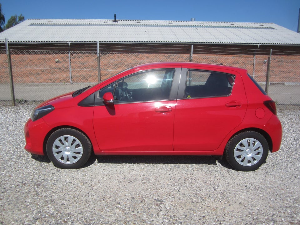 Toyota Yaris 1,0 VVT-i T2 Touch 5d