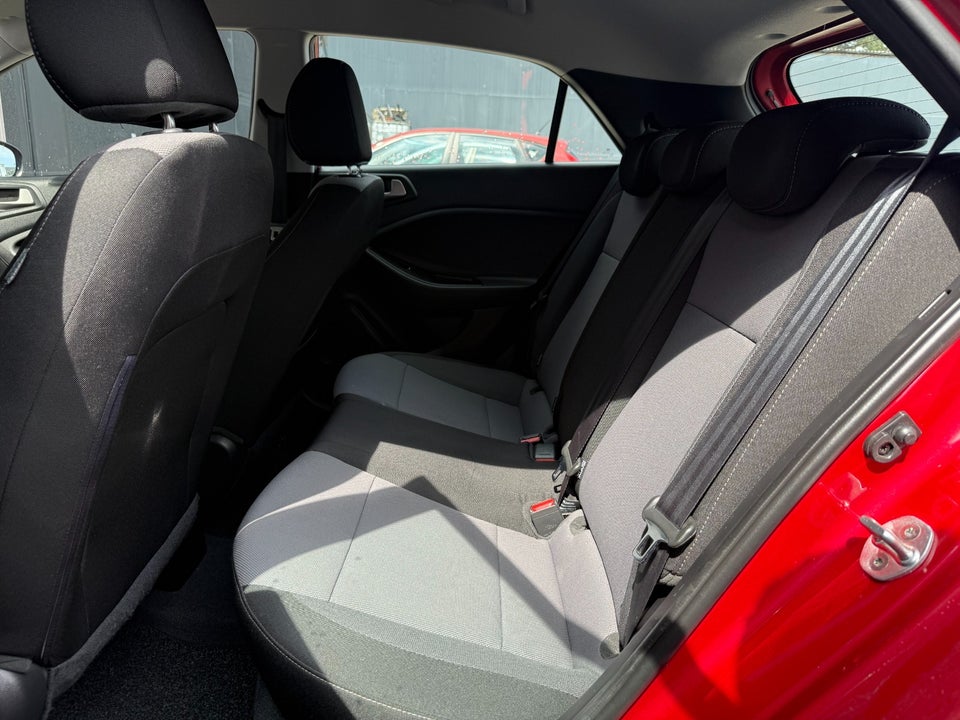 Hyundai i20 1,25 Trend 5d