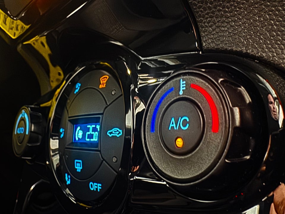 Ford Fiesta 1,0 SCTi 100 Titanium 5d